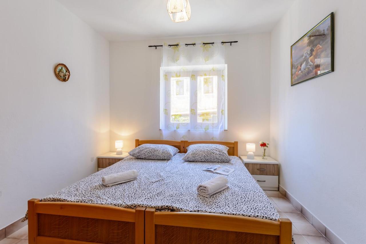 Apartments By The Sea Sumartin, Brac - 2952 ภายนอก รูปภาพ